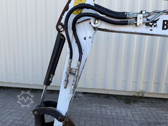 Minibagger BOBCAT E26 / 2021 BJ / 2 x Löffel / 1.665 H