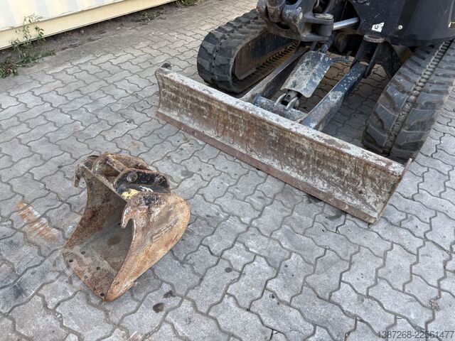 Minibagger BOBCAT E26 / 2021 BJ / 2 x Löffel / 1.665 H