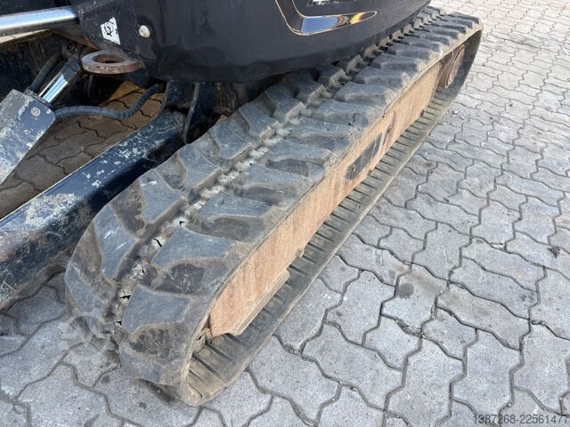 Minibagger BOBCAT E26 / 2021 BJ / 2 x Löffel / 1.665 H