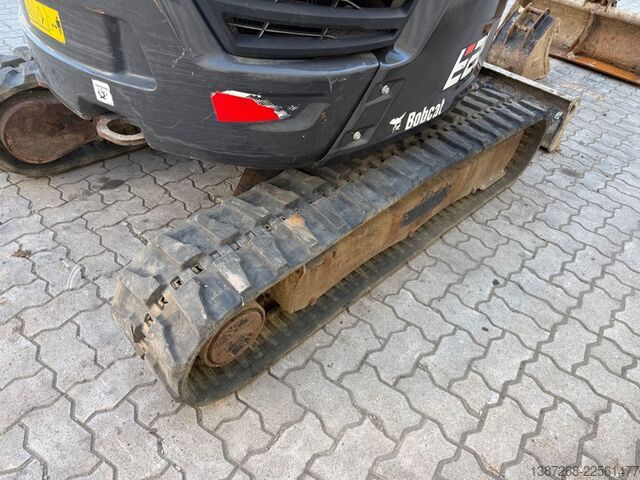Minibagger BOBCAT E26 / 2021 BJ / 2 x Löffel / 1.665 H