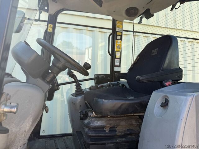 Radlader CATERPILLAR 908M / 2015 BJ / 7.656 H / Schaufel + Gabel