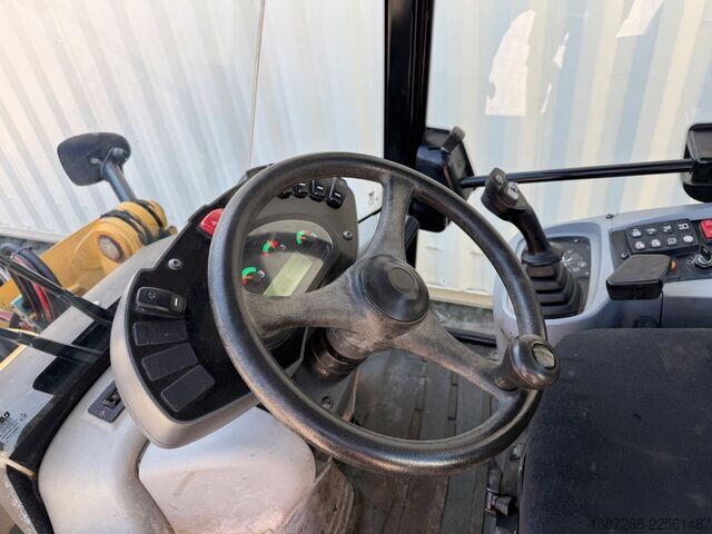 Radlader CATERPILLAR 908M / 2015 BJ / 7.656 H / Schaufel + Gabel