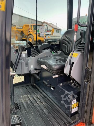 MINI EXCAVATOR Kubota KX016-4