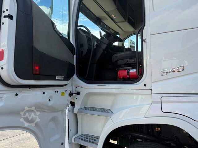Crane truck Volvo FH 540 8x2 EFFER 685 /6S + JIB 4S