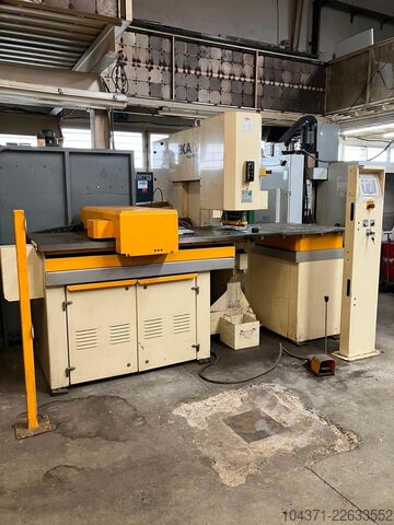 Lochstanzmaschine GEKA PUMA 110