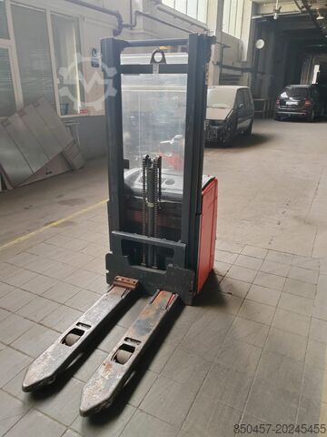 Pallet Stackers Linde L14 2.9m/ initial/ free lift