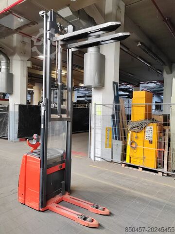 Pallet Stackers Linde L14 2.9m/ initial/ free lift