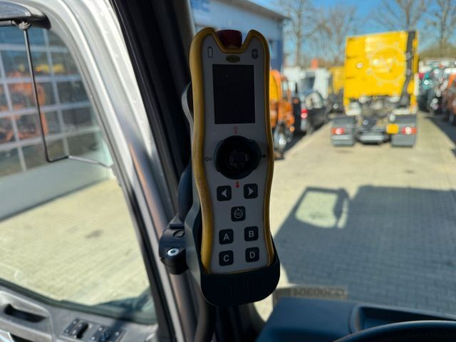 Autokran MERCEDES-BENZ ACTROS 2546 6x2 Abrollkip Kran Palfinger Q150Z95