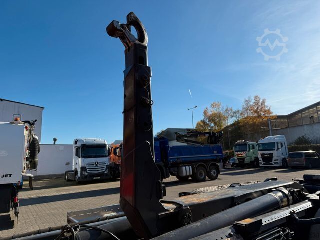 Autokran MERCEDES-BENZ ACTROS 2546 6x2 Abrollkip Kran Palfinger Q150Z95