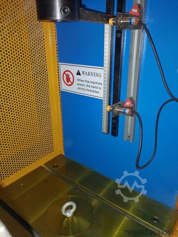 Hydraulic C-Frame Press Metal Technics Polska PRASA HYDRAULICZNA WYSIĘGOWA HPW-100