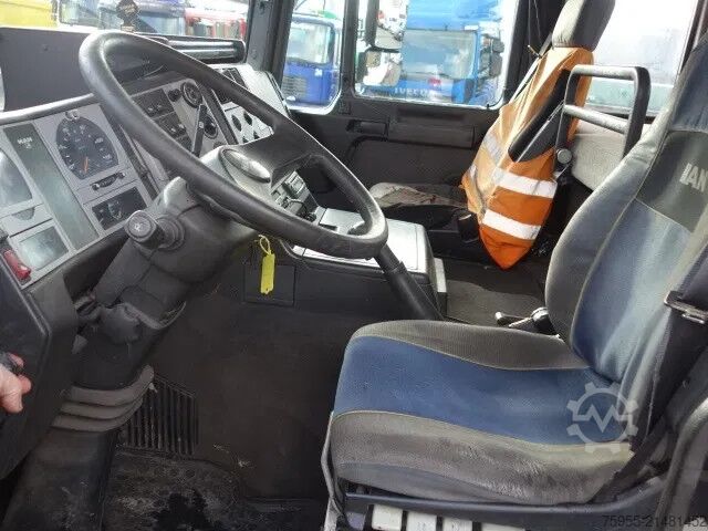 Chassis with cab MAN 33.464 F2000 F2000 6X4 STEELSPRINGS TREKKER CHA...