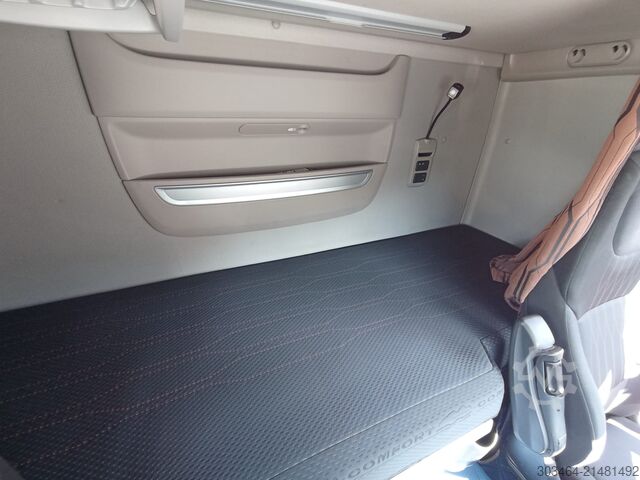 Standard tractor unit DAF XF 530 SSC euro 6d  UNICO PROPRIETARIO