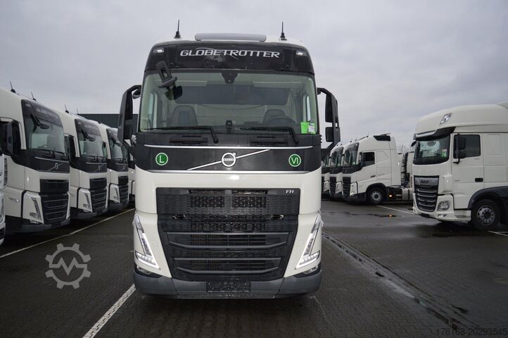 Standard tractor unit VOLVO FH 460 Globetrotter XL Varios i-Save