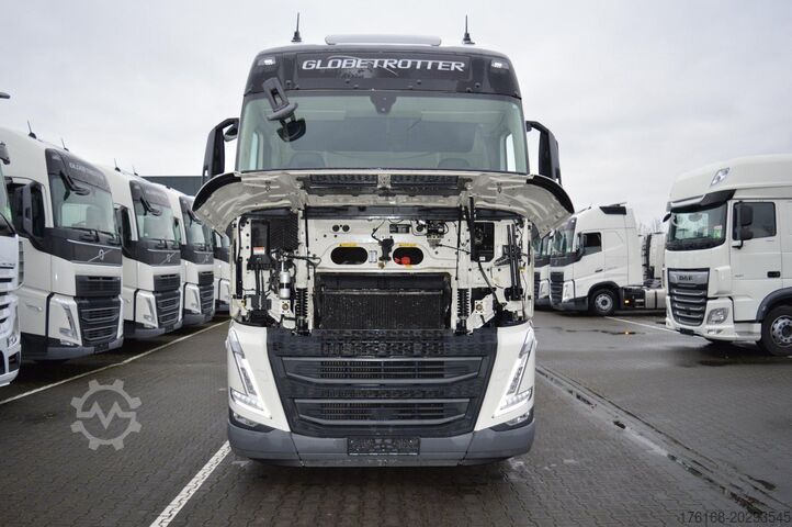 Standard tractor unit VOLVO FH 460 Globetrotter XL Varios i-Save