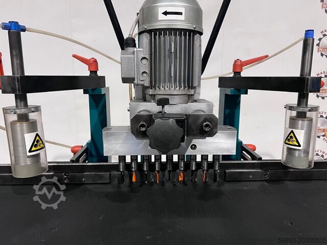 Lineare Bohrmaschine für Bohrungen DETEL M9