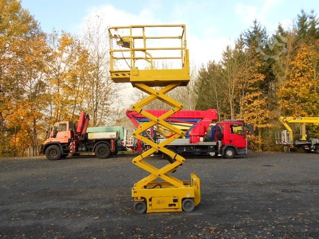 Work platform GENIE GS 1330, Leichtscherenarbeitsbühne Genie 5,9 m