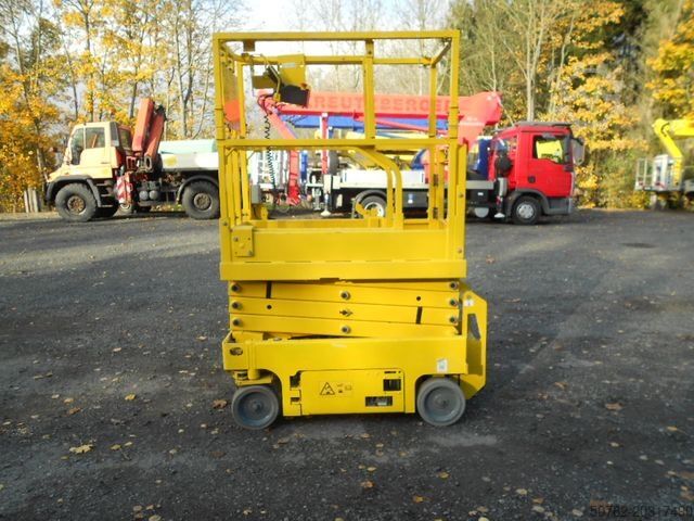 Work platform GENIE GS 1330, Leichtscherenarbeitsbühne Genie 5,9 m