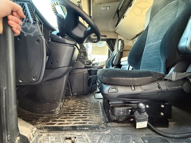 Standard tractor unit MERCEDES-BENZ Actros 1845 SZM 4x2 Retarder Kipph.