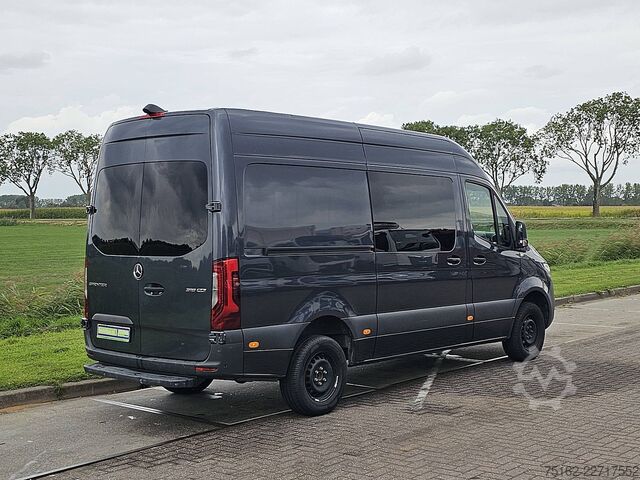 High-roof van MERCEDES-BENZ SPRINTER 319 L2H2 MBUX10  LED!!