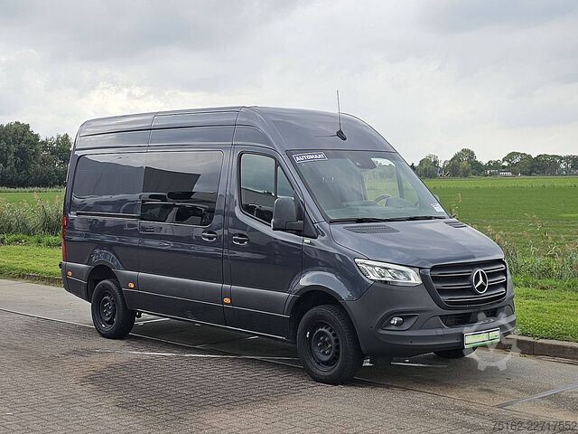 High-roof van MERCEDES-BENZ SPRINTER 319 L2H2 MBUX10  LED!!