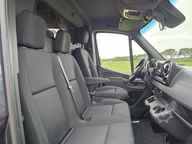 High-roof van MERCEDES-BENZ SPRINTER 319 L2H2 MBUX10  LED!!