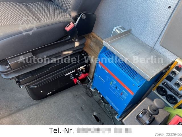 High top van MERCEDES-BENZ Vario 818D Diffsperre/Klima/Standh/Luftfed Euro4