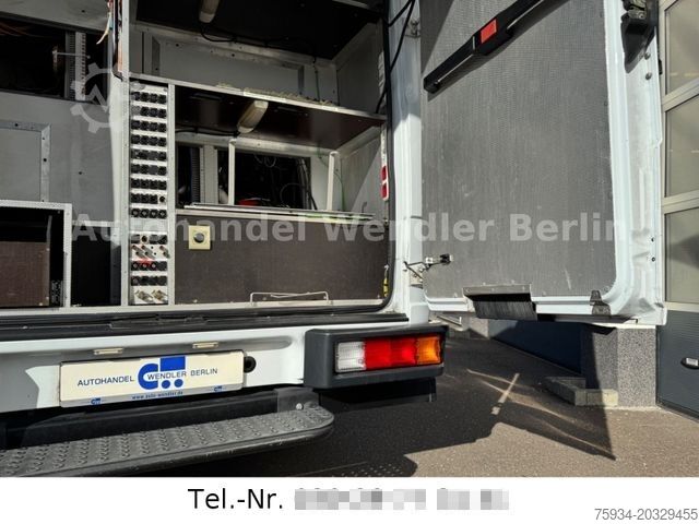 High top van MERCEDES-BENZ Vario 818D Diffsperre/Klima/Standh/Luftfed Euro4