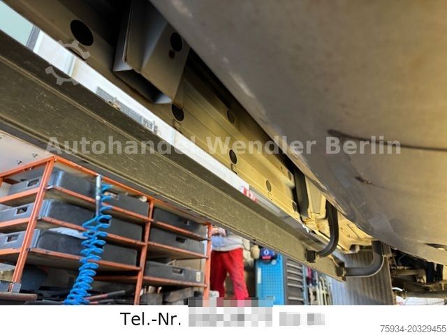 High top van MERCEDES-BENZ Vario 818D Diffsperre/Klima/Standh/Luftfed Euro4