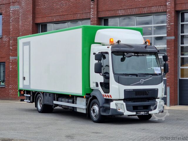 Koffer Volvo FL 250 4x2 - Box - Loadlift - A/C - Camera - Eu...