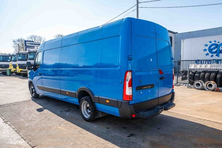 RENAULT MASTER 2.3 DCI - double montage pneus RENAULT MASTER 2.3 DCI - double montage pneus