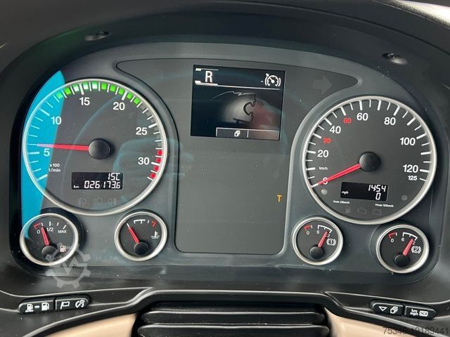 Flatbed truck MAN TGM 15.290 /BL/Pritsche 7,25m/LBW/AHK/Nur 26 tkm