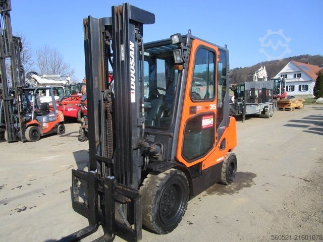 Diesel Forklift Doosan D35C-5 Triplex-FH 4,9m + Seitenschieber