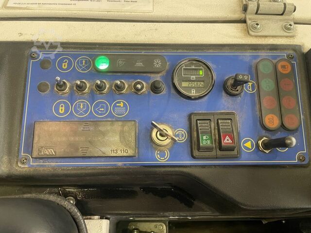 Kehrsaugmaschine Dulevo 100 EH // Batterie 2023