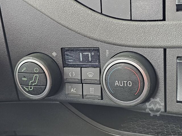 Standard-SZM VOLVO FH 500 6X2 STEERED PTO+HYDR