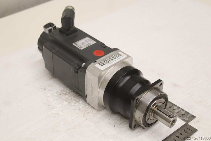 Servo geared motor Siemens Wittenstein 1FK7042-2AF71-1RG0  SP 075S-MC1-4