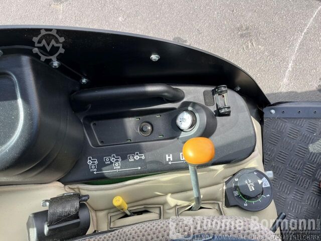 Traktor John Deere 1026R