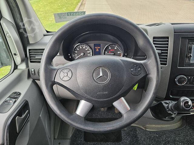 High-roof van MERCEDES-BENZ SPRINTER 519 L2H2 V6 Airco 3.0Ltr