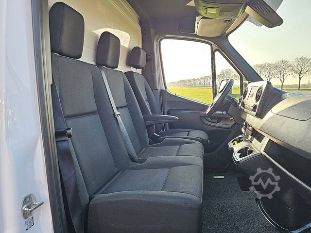 Suitcase MERCEDES-BENZ SPRINTER 315 Bakwagen Laadklep!