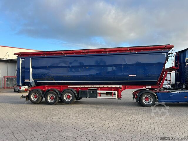 Tipper semitrailer KEMPF SKM 35/3 Stahlkippmulde 2 Liftachsen