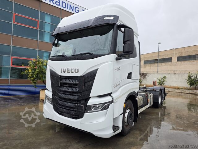 Truck chassis iveco 260S51
