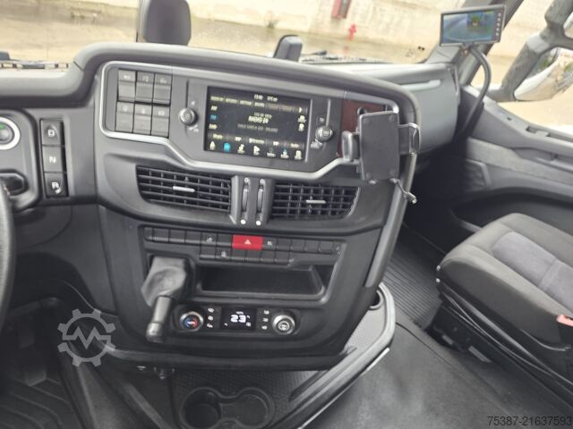 Truck chassis iveco 260S51