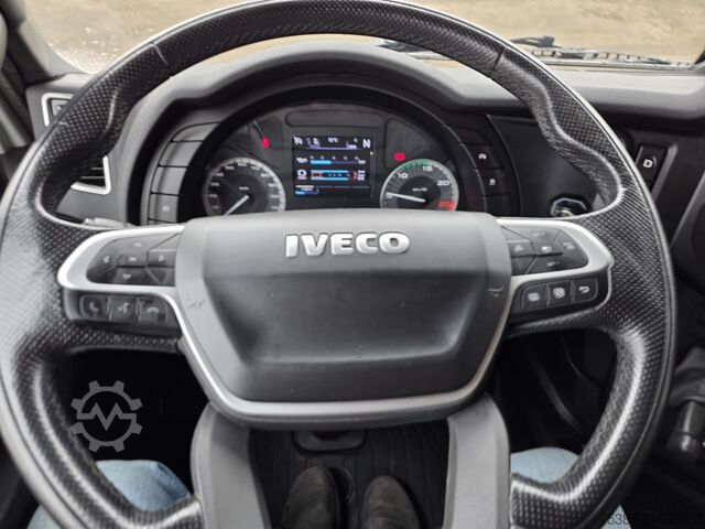 Truck chassis iveco 260S51