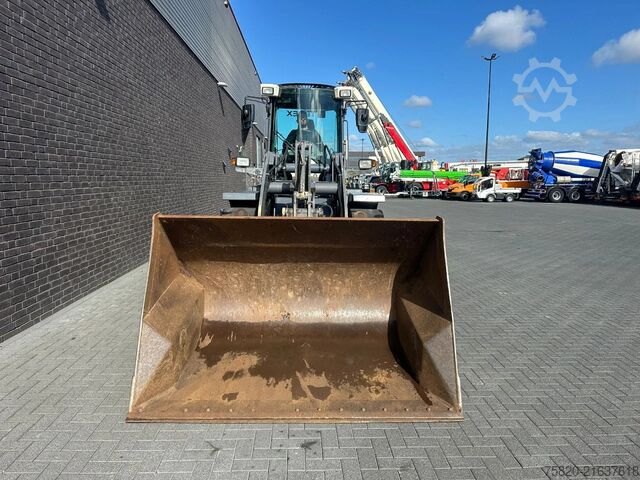 Loader Terex TL 160 +HOOGKIEPBAK+HYDRAULISCHE+VEEGBORSTEL