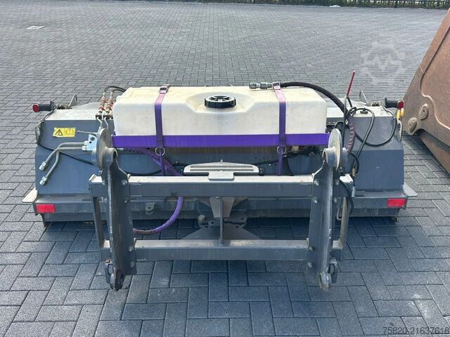 Radlader Terex TL 160 +HOOGKIEPBAK+HYDRAULISCHE+VEEGBORSTEL