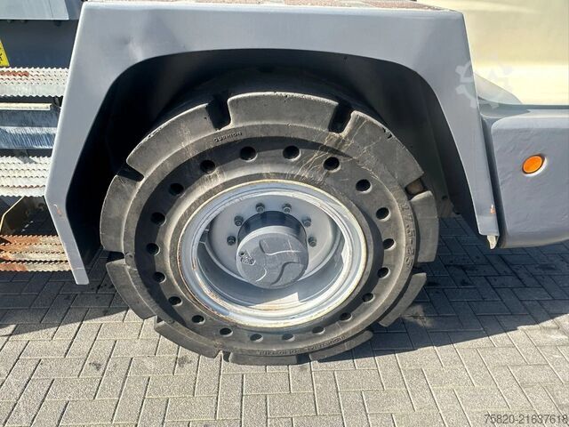 Radlader Terex TL 160 +HOOGKIEPBAK+HYDRAULISCHE+VEEGBORSTEL