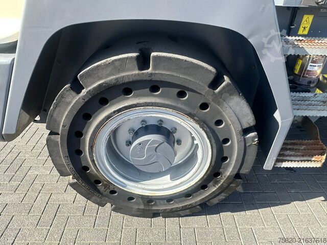 Radlader Terex TL 160 +HOOGKIEPBAK+HYDRAULISCHE+VEEGBORSTEL