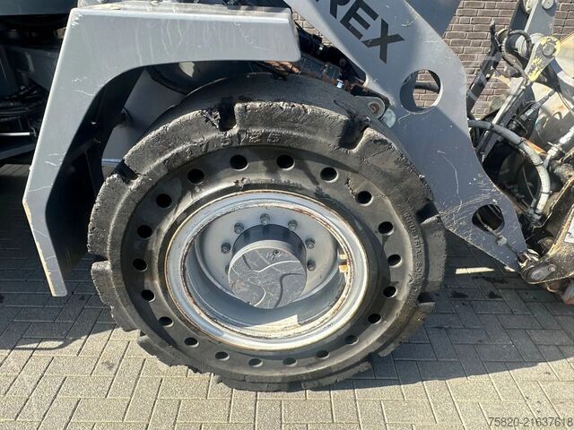 Radlader Terex TL 160 +HOOGKIEPBAK+HYDRAULISCHE+VEEGBORSTEL