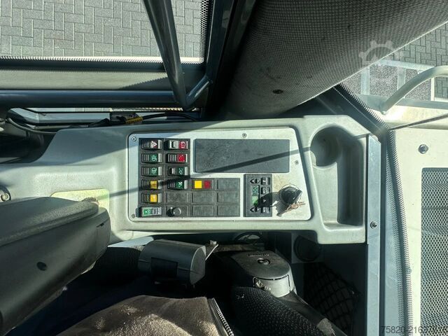 Radlader Terex TL 160 +HOOGKIEPBAK+HYDRAULISCHE+VEEGBORSTEL