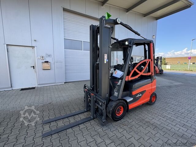 Electric - 4 wheels Linde E25 + Ladegerät NEU 80100--EK
