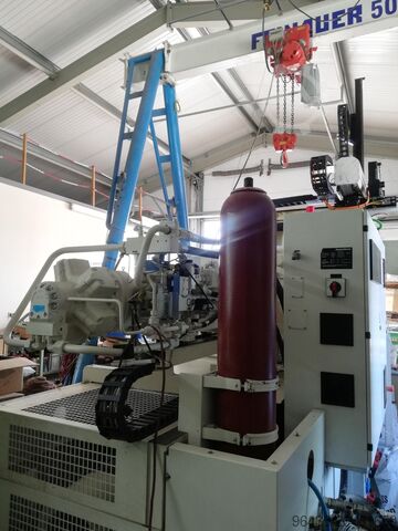 Injection molding machine KraussMaffei KM 200-1000